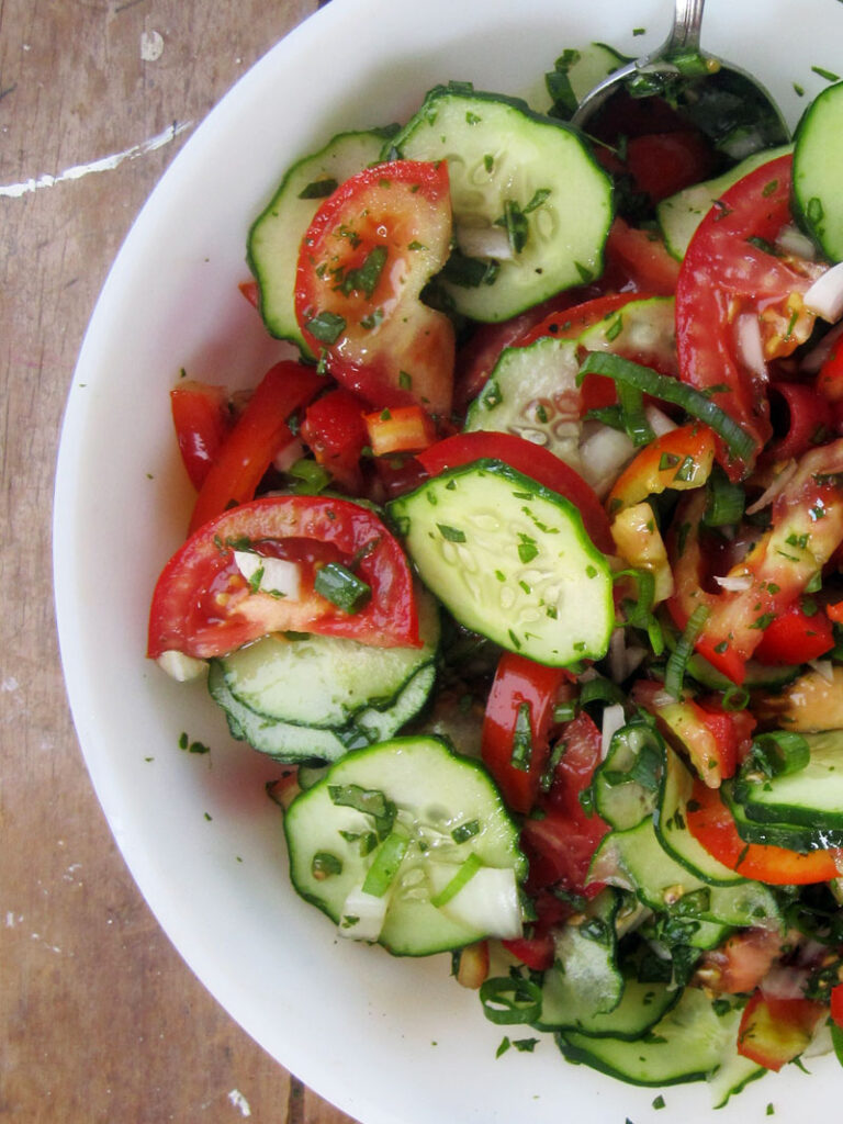 Easy Vegan Tomato Cucumber Salad Recipe