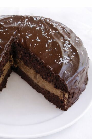 Glutenfreier veganer Kuchen aus Sorghum/Reismehl mit Mokka-Cremefüllung