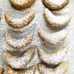 Vanillekipferl (Vegan, Glutenfrei) 12 Vegane Glutenfreie Vanille Kipferl Weihnachts Plaetzchen Rezept 1 1