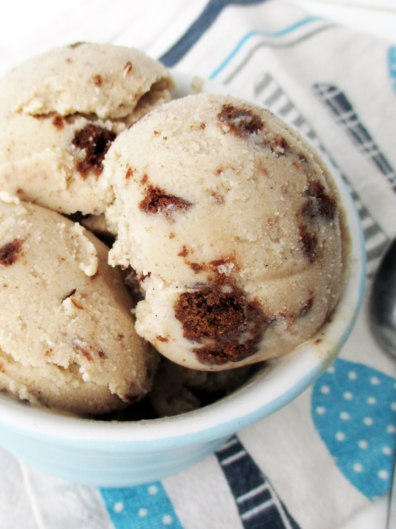 Vegan Gluten free Dairy Free Cookie Cream Ice Cream Without Refined Sugar Recipe 2
