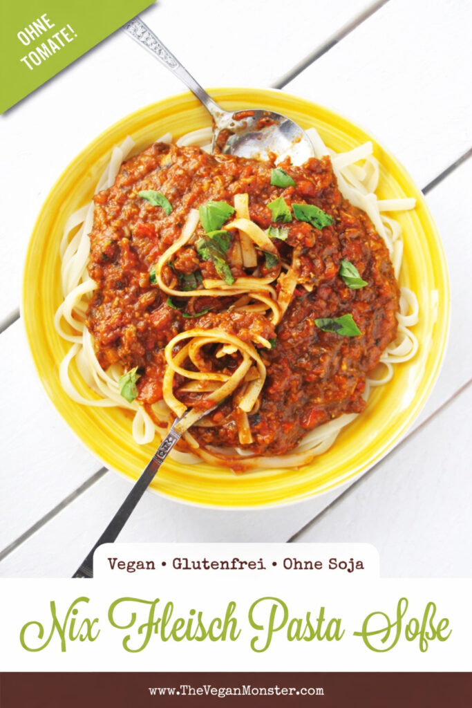 Close-up of vegan oil-free pasta sauce without tomato.