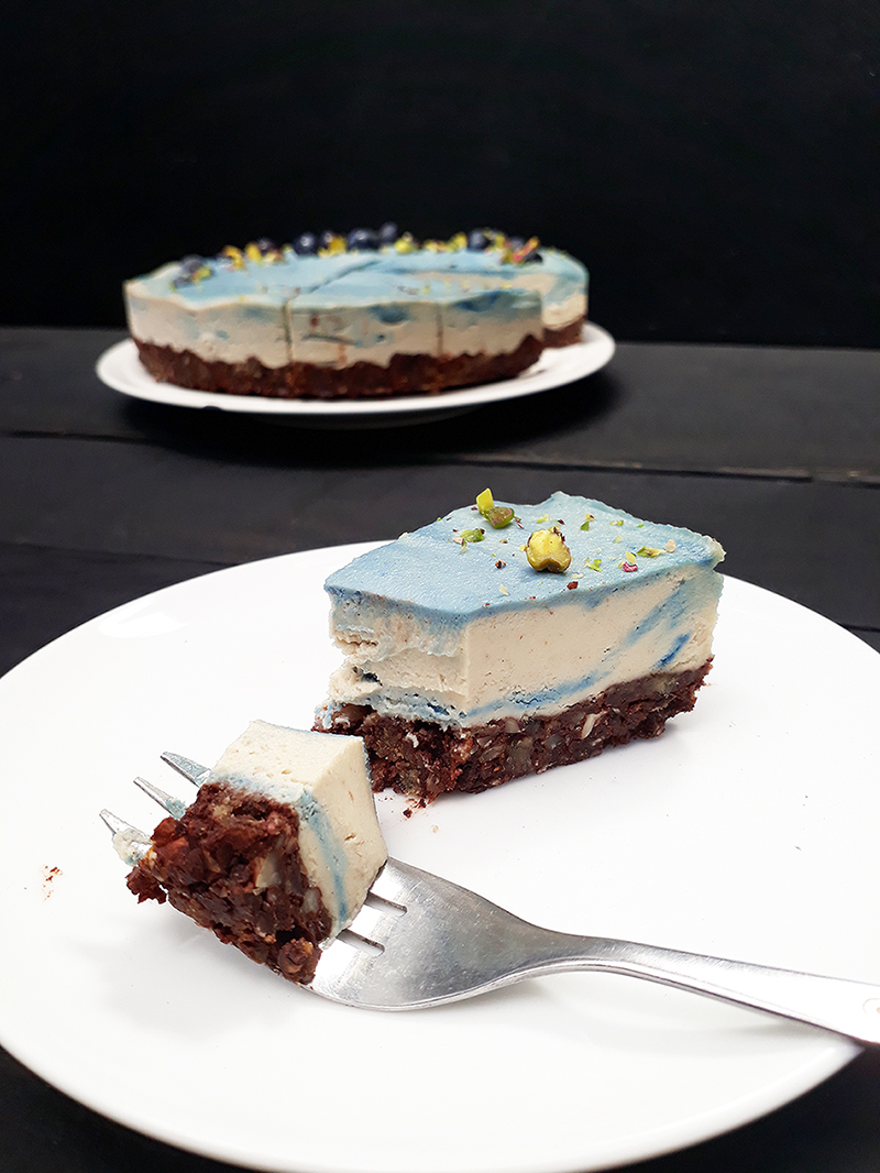 Vegan Gluten free No Bake Dreamy Blue Cake Fruit Sweetened Recipe 5