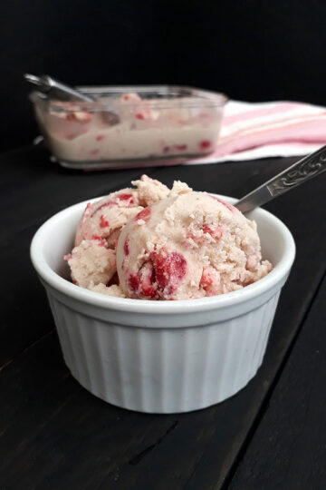 Vegan Strawberry Ice Cream Recipe 1