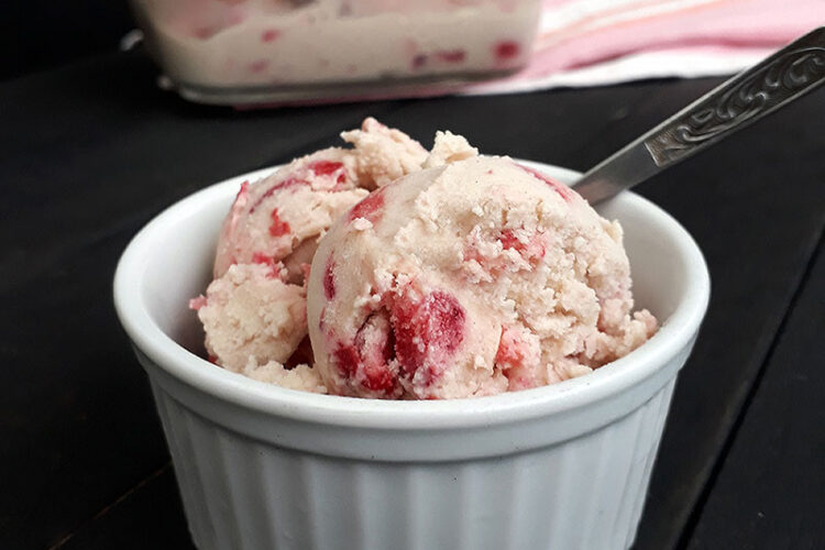 Vegan Strawberry Ice Cream Recipe 1