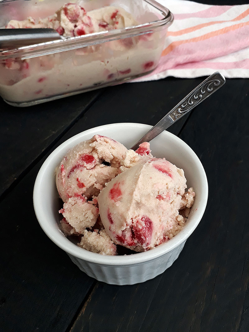 Vegane Erdbeer Eiscreme Rezept