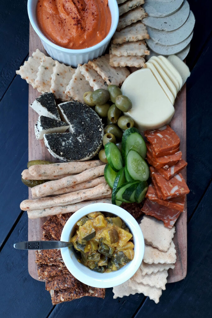 Herzhaftes Für Alle - Kochbuch Wurst Käse Platte Vegan Glutenfrei